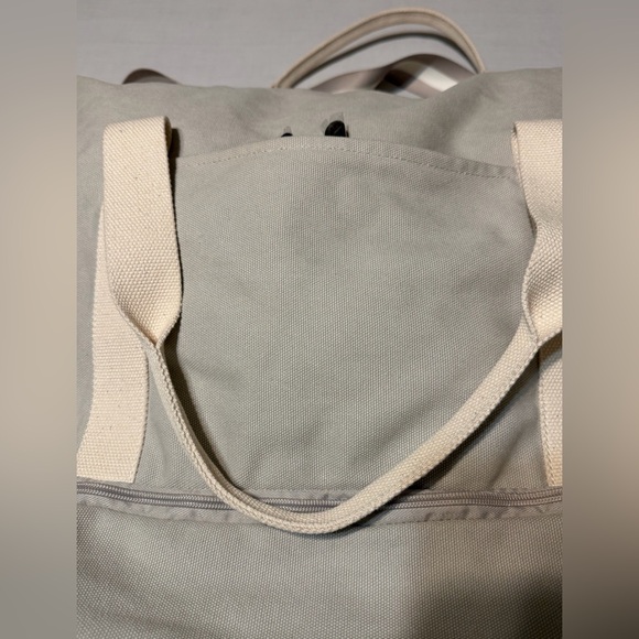 Lo & Sons NWOT Catalina Deluxe Canvas Duffel Tote Bag with Shoe Compartment - Picture 5 of 11